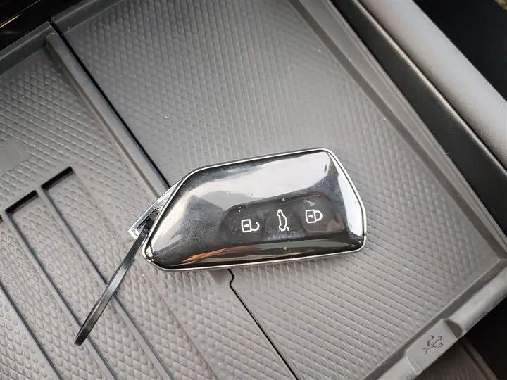 Фото 9 - Volkswagen ID.Unyx