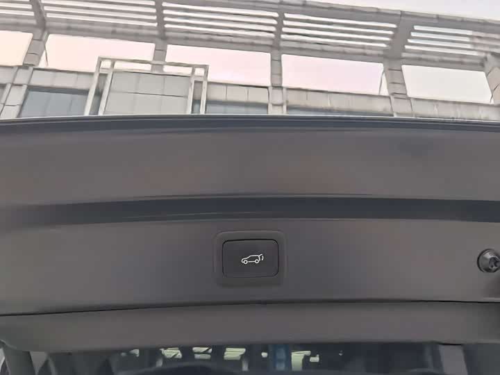 Фото 7 - Roewe RX5