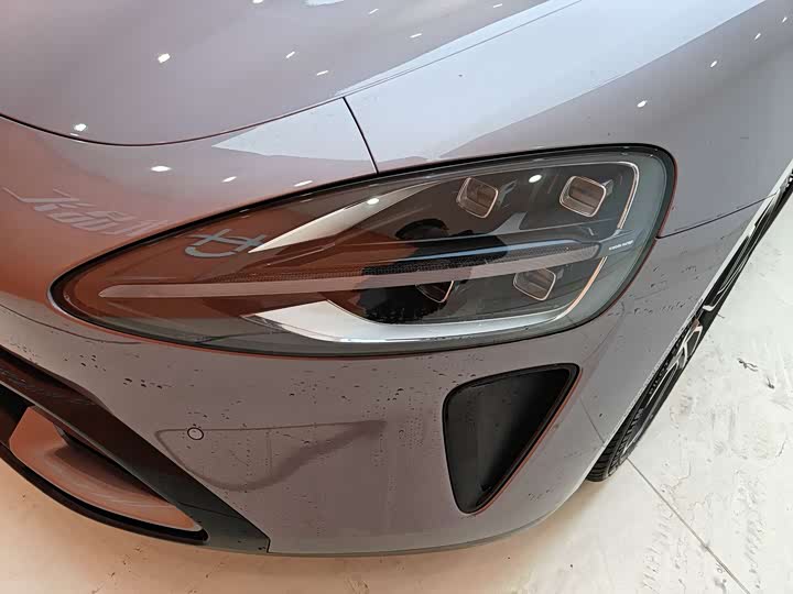 Фото 9 - Xiaomi SU7