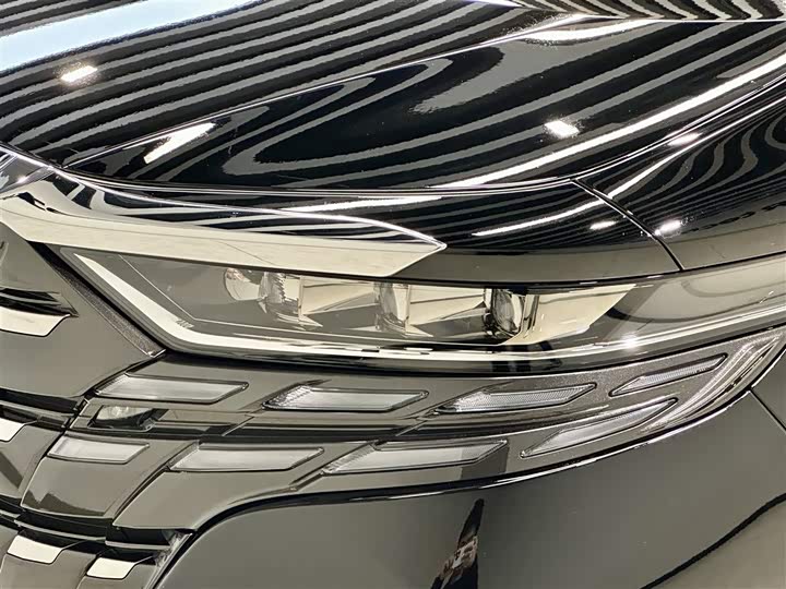 Фото 7 - Toyota Alphard