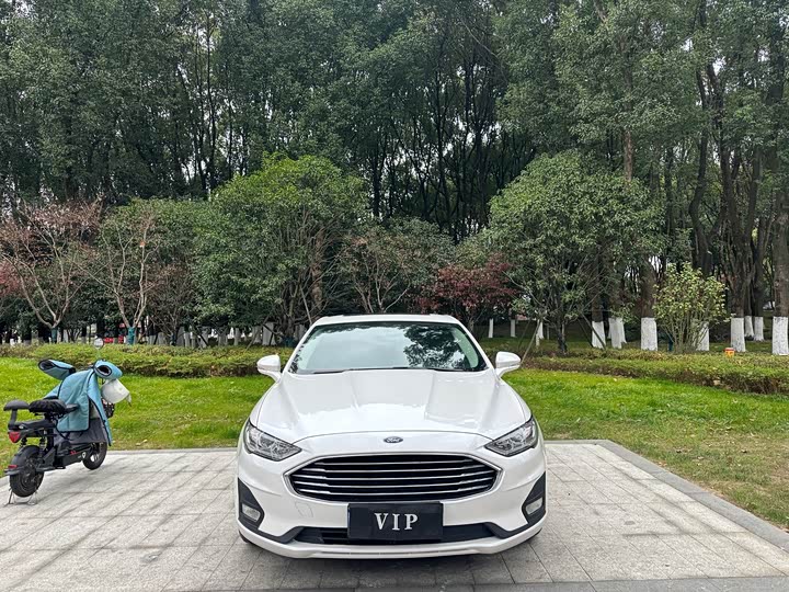 Фото 2 - Ford Mondeo