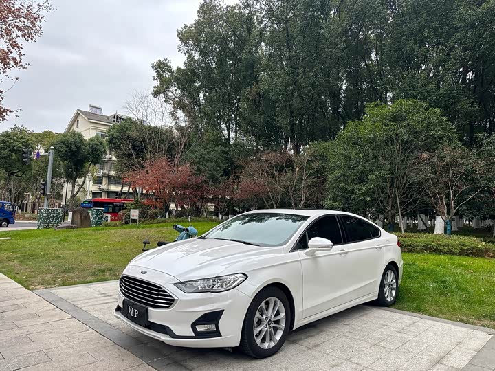 Фото 3 - Ford Mondeo