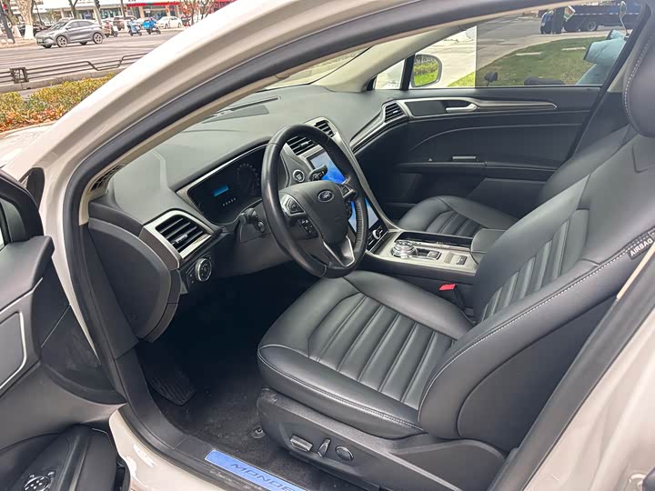 Фото 7 - Ford Mondeo