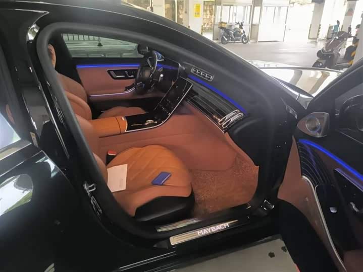 Фото 9 - Mercedes-Benz Maybach S-Class