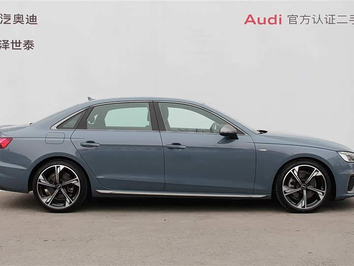 Фото 2 - Audi A4L