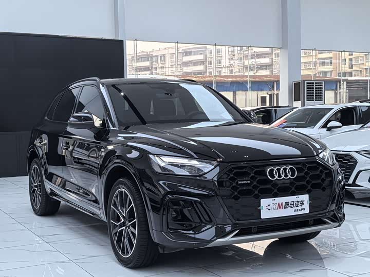 Фото 3 - Audi Q5L