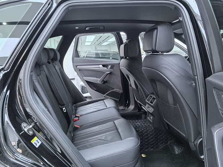 Фото 7 - Audi Q5L