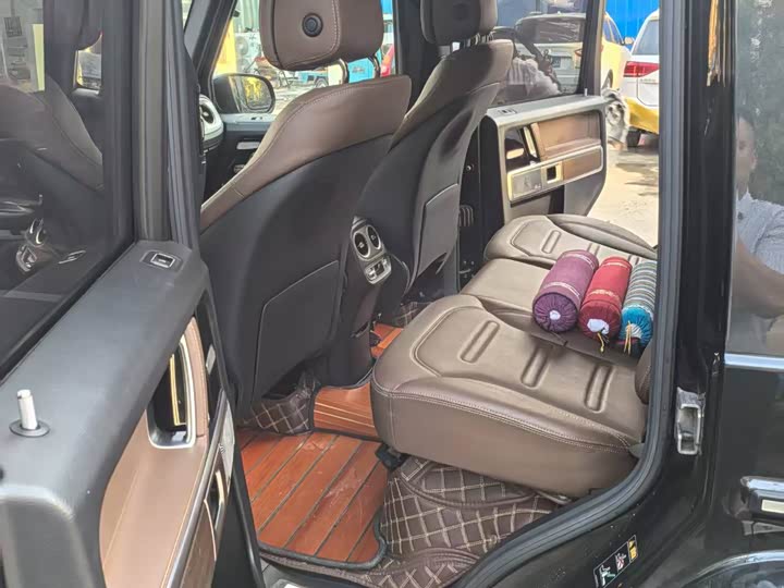 Фото 9 - Mercedes-Benz G-Class