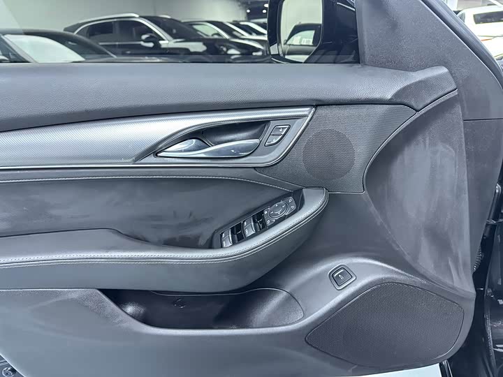 Фото 7 - Cadillac CT5