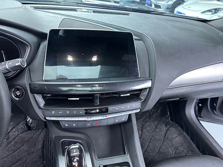 Фото 9 - Cadillac CT5