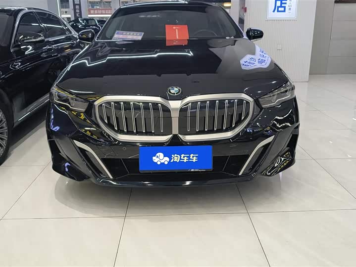 Фото 2 - BMW 5 Series