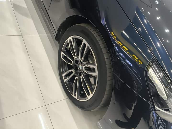 Фото 6 - BMW 5 Series