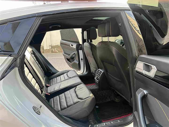 Фото 7 - Volkswagen CC