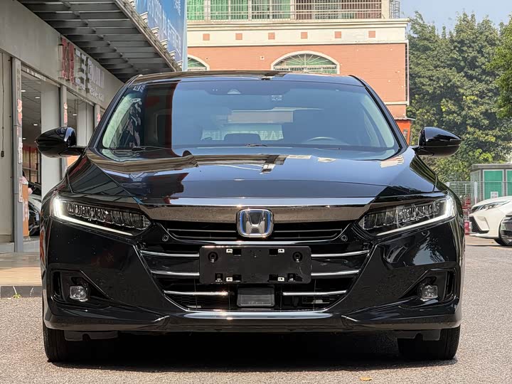 Фото 2 - Honda Accord