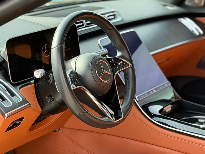 Фото 5 - Mercedes-Benz S-Class