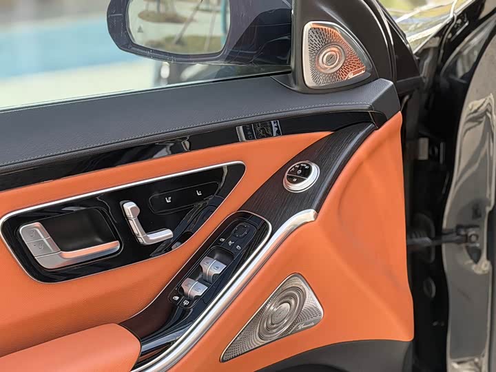 Фото 6 - Mercedes-Benz S-Class