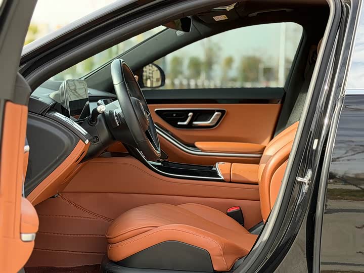 Фото 9 - Mercedes-Benz S-Class