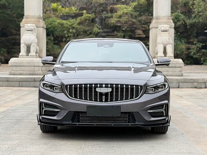 Фото 2 - Geely Preface