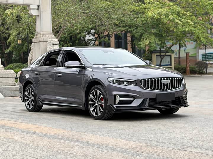 Фото 3 - Geely Preface