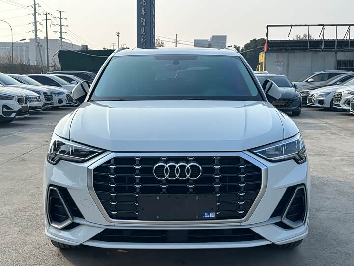 Фото 2 - Audi Q3