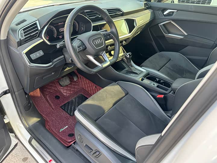 Фото 4 - Audi Q3