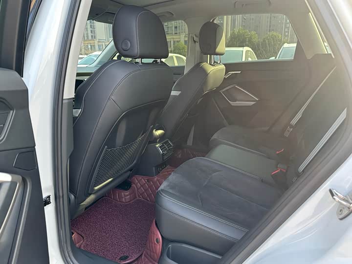 Фото 6 - Audi Q3