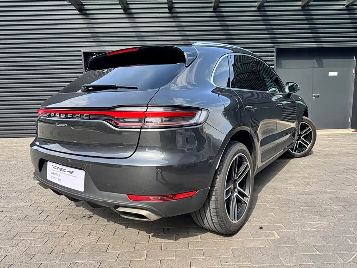 Фото 2 - Porsche Macan