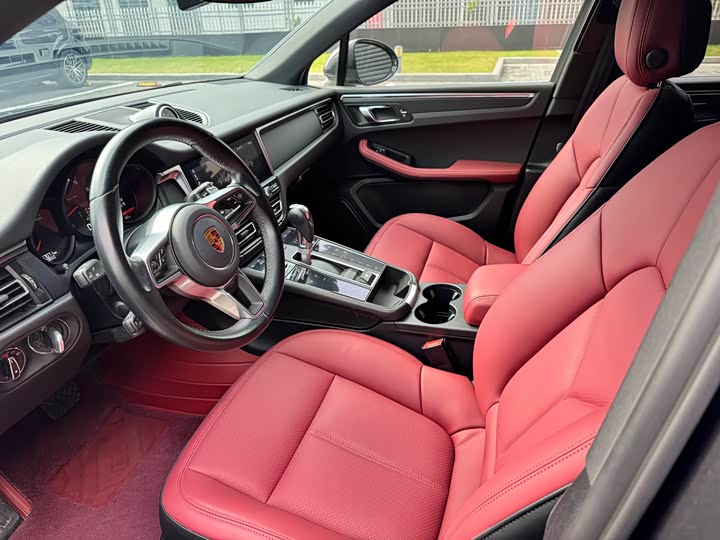 Фото 8 - Porsche Macan