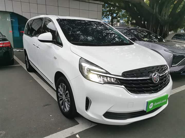 Фото 4 - Buick GL8 ES