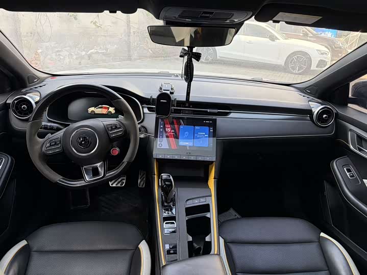 Фото 9 - MG Motor 6