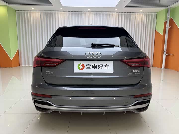 Фото 8 - Audi Q3