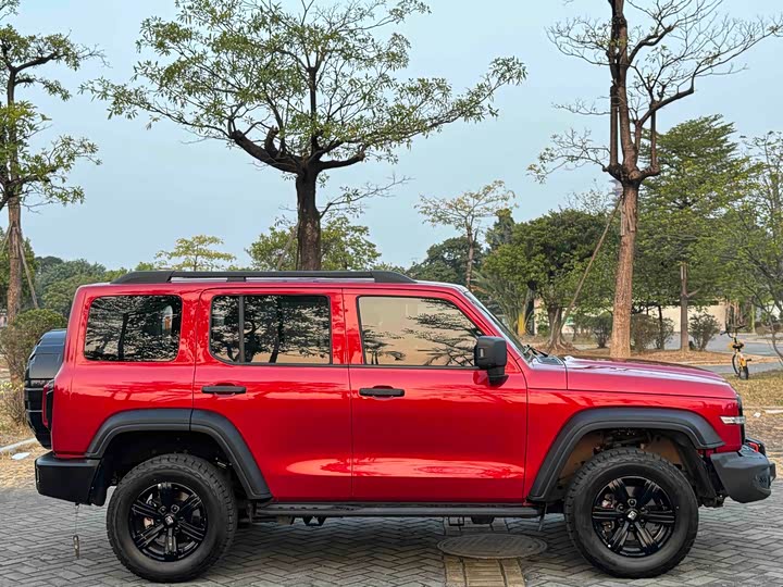 Фото 7 - Tank 300