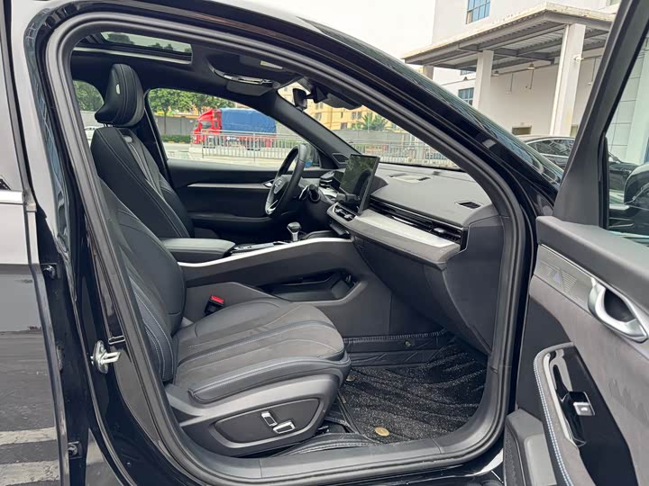 Фото 7 - Geely Preface