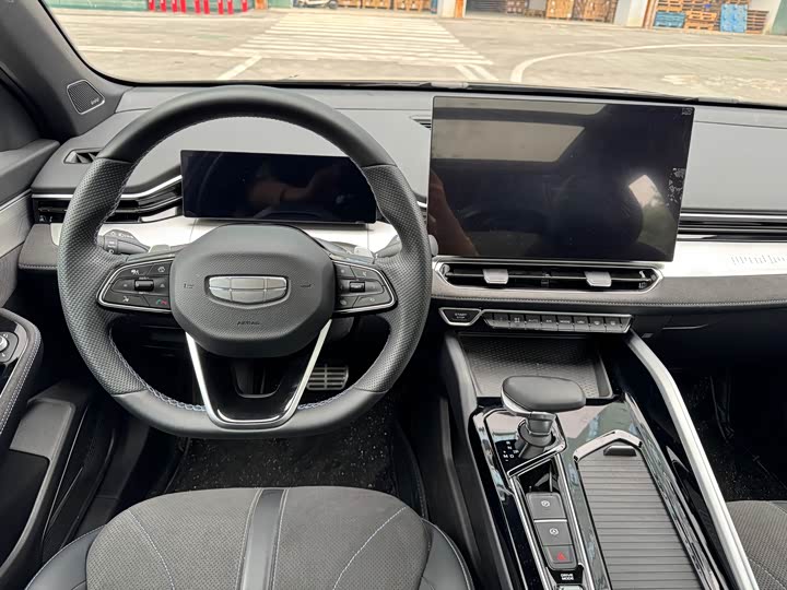 Фото 8 - Geely Preface