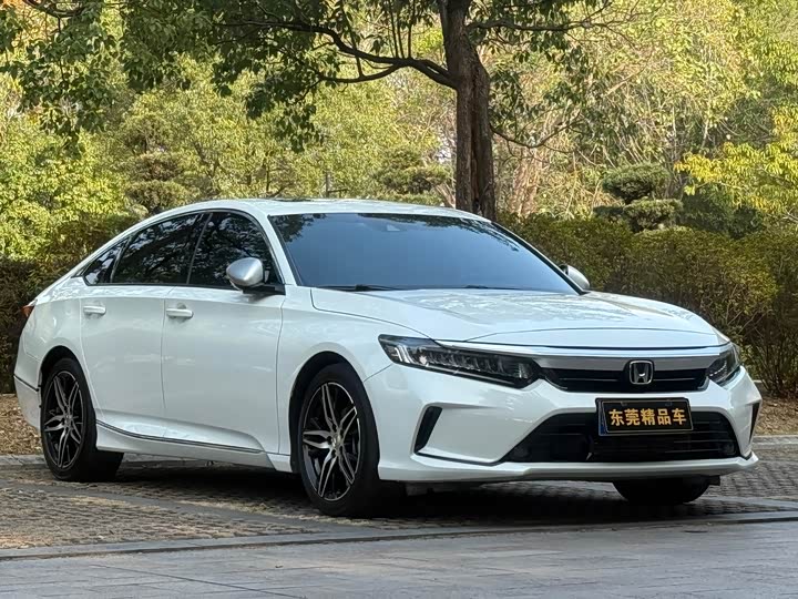 Фото 1 - Honda Inspire