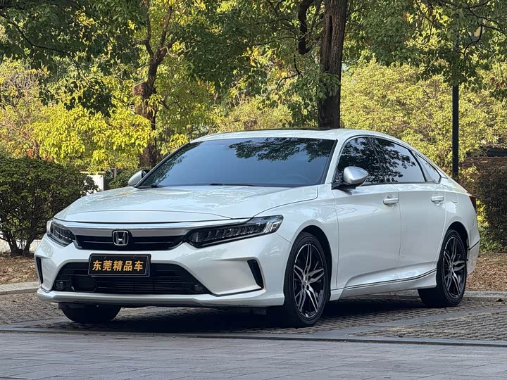 Фото 3 - Honda Inspire