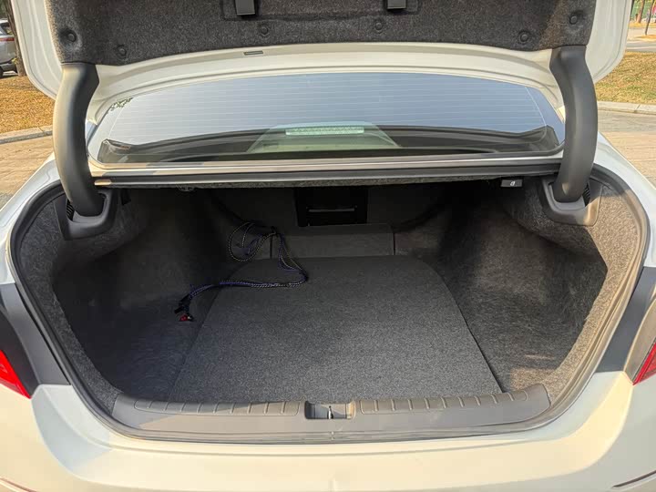 Фото 7 - Honda Inspire