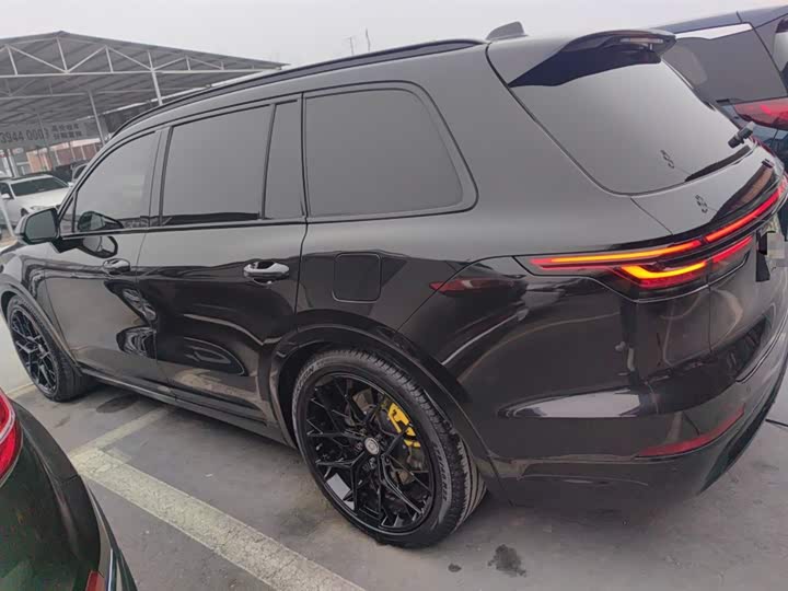 Фото 5 - LiXiang One