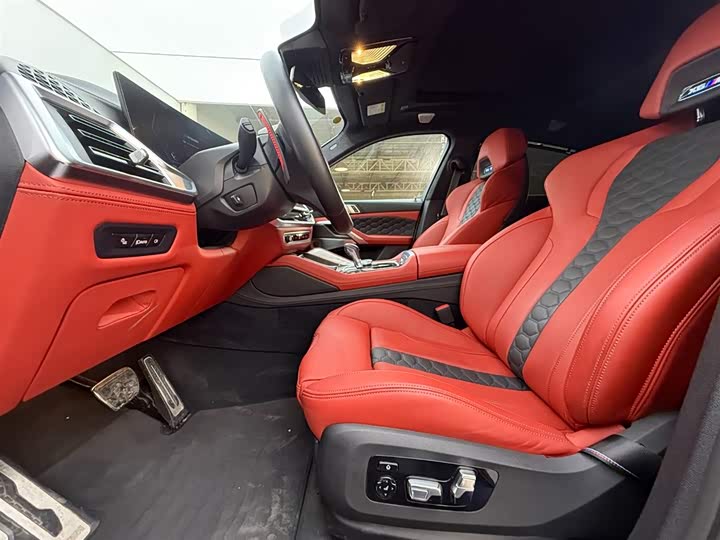 Фото 8 - BMW X6 M