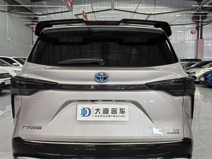 Фото 6 - Toyota Sienna