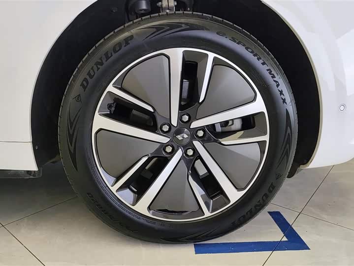 Фото 6 - LiXiang L6