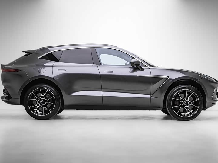 Фото 4 - Aston Martin DBX