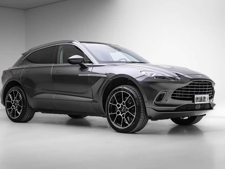 Фото 5 - Aston Martin DBX