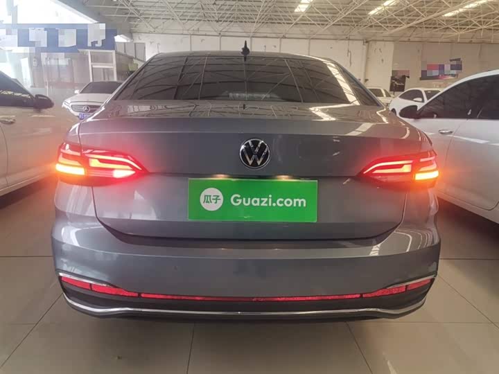 Фото 6 - Volkswagen Lavida