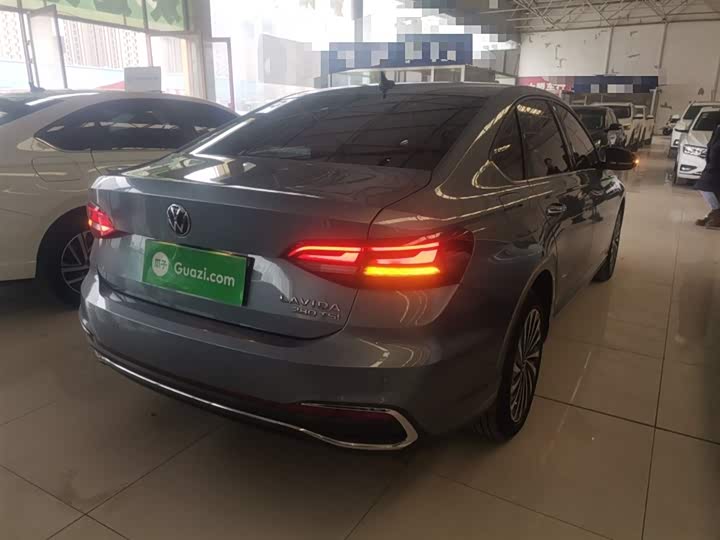 Фото 7 - Volkswagen Lavida