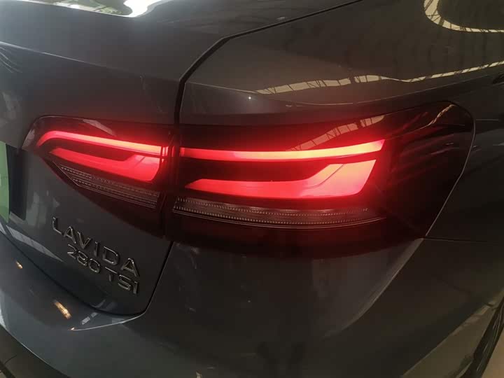 Фото 8 - Volkswagen Lavida