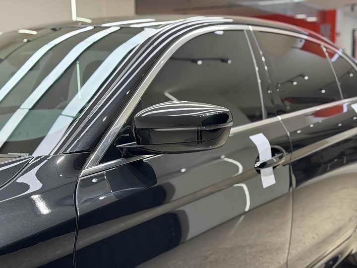 Фото 9 - BMW 5 Series