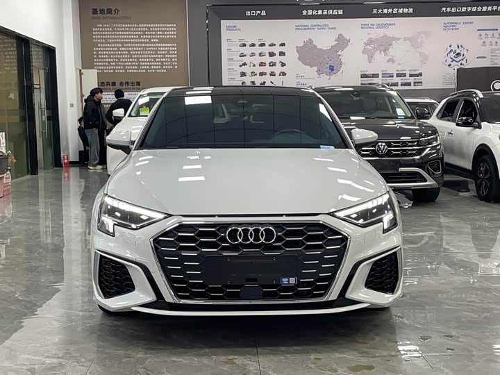 Фото 2 - Audi A3