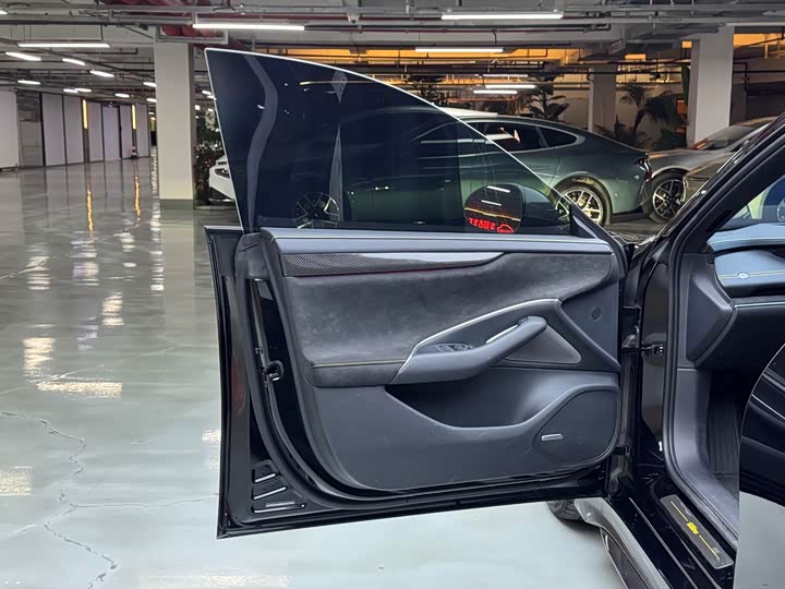 Фото 4 - Xiaomi SU7 Ultra