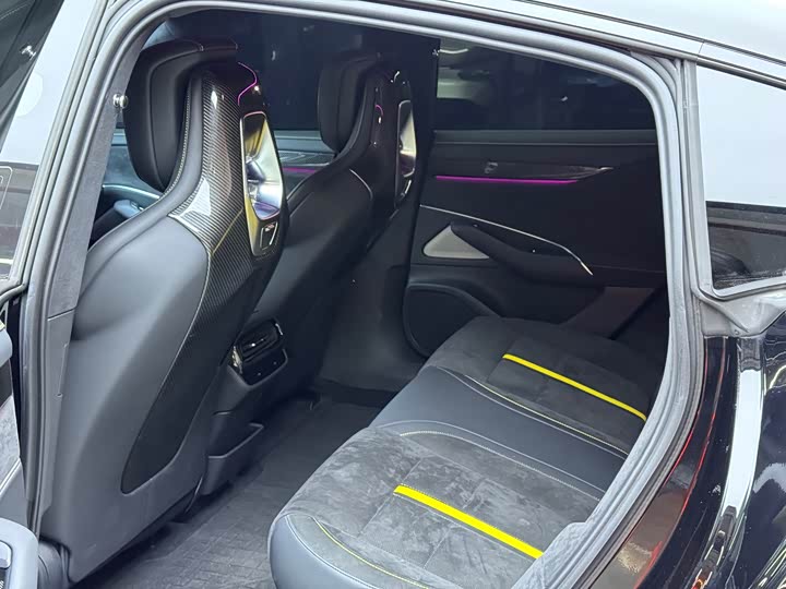 Фото 8 - Xiaomi SU7 Ultra